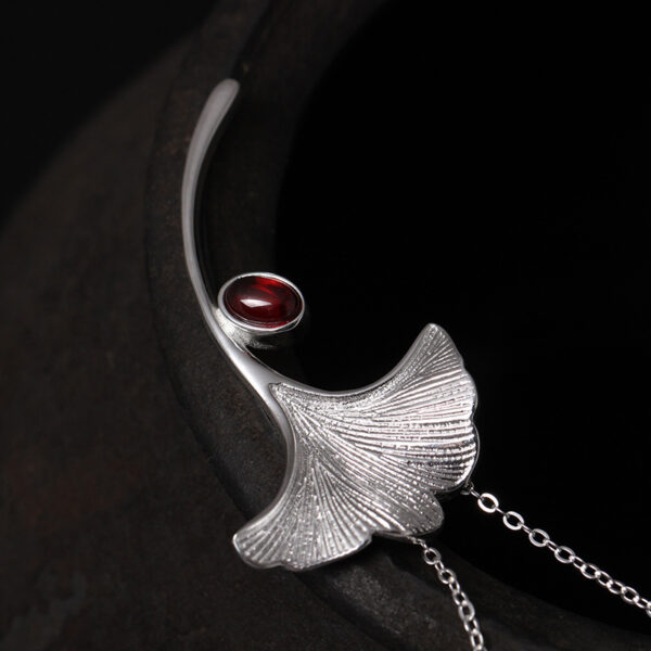 S925 silver leaf inlaid garnet pendant - Image 3