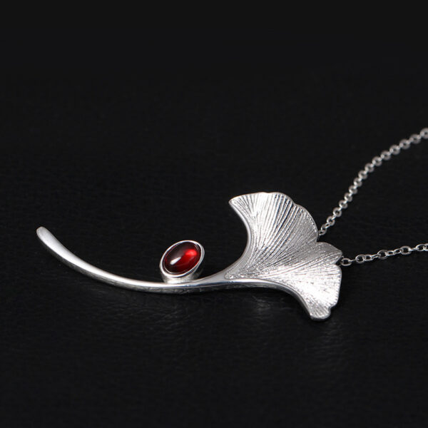 S925 silver leaf inlaid garnet pendant - Image 4