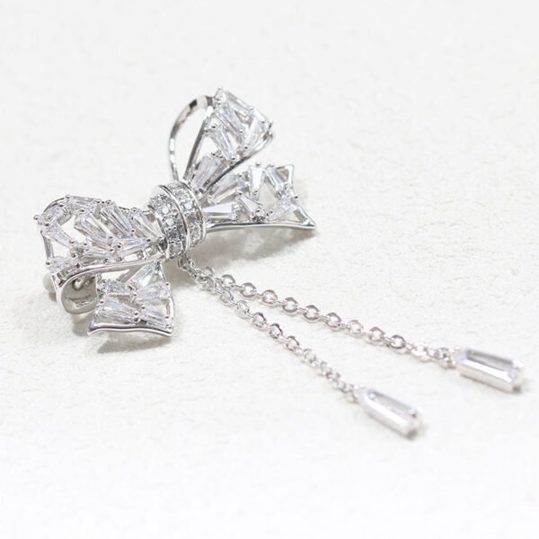 Inlaid Bowknot Tassel Temperament Simple Women's Corsage Brooch