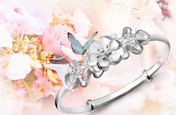 Woman Adjustable Flower Bracelet