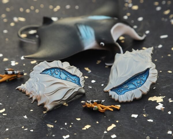 1617245607859.jpg Shell Design Metal Badge
