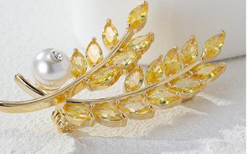 1730792676485369856.jpg High-grade Leaf Pearl Brooch For Women