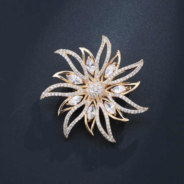 1e9e7001-5e19-412f-bd57-a3c8f128eaf4.jpg Flame Wreath Brooch