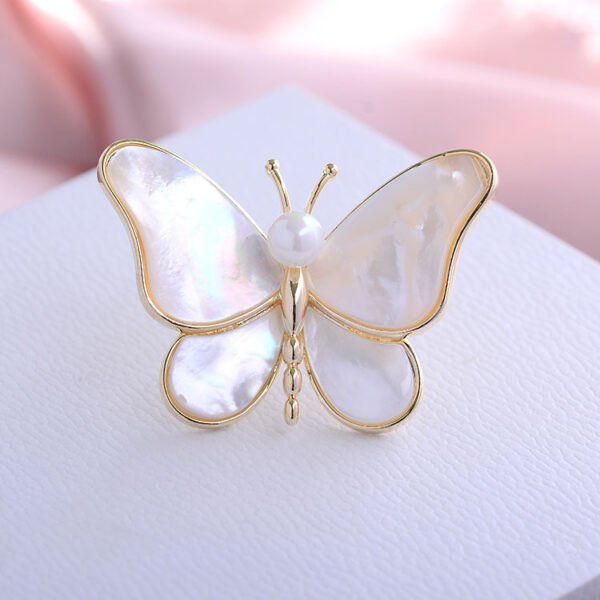 232d12b6-4f8f-4b8c-af9b-7d6a30f13dfb.jpg The New Deep-sea Fritillaria Butterfly Pearl Brooch Is Stylish