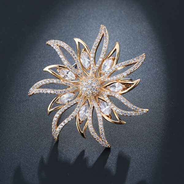 25eb765f-d10a-45ca-8705-0afd48899aac.jpg Flame Wreath Brooch