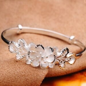 Woman Adjustable Flower Bracelet