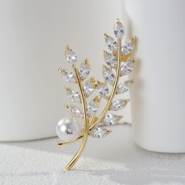 29a5d9af-9c66-4da0-a583-78089a5019e5.jpg High-grade Leaf Pearl Brooch For Women