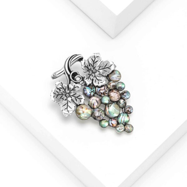 Fashion Creative Alloy Grape Brooch