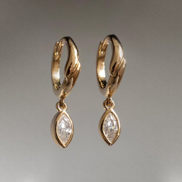 3640f6ff-f487-47fd-af36-405269a72eff.jpeg S925 Sterling Silver Twist Drop Earrings