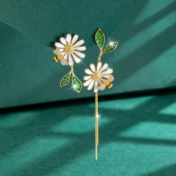 Floral Bee Painted Oil Leaf Long Tassel Earrings