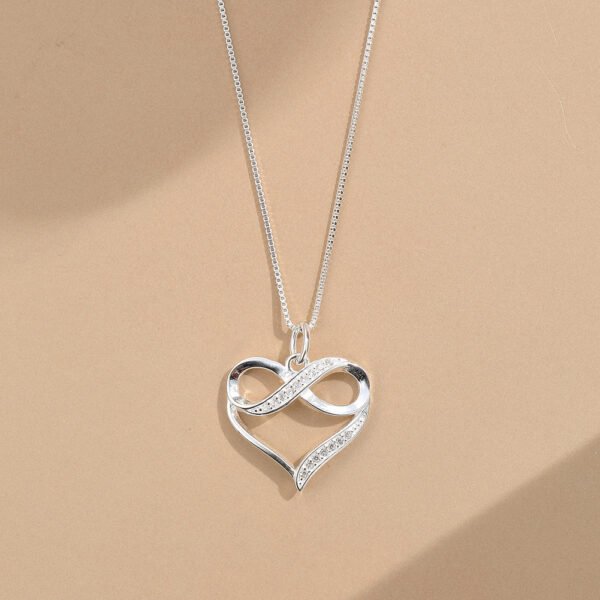 3ae99538-7f51-4434-be41-7b0285c920c1.jpg Love Necklace Female Simple Heart-shaped 8-character Necklace Light Luxury Inlaid Zirconium Sterling Silver Clavicle Chain