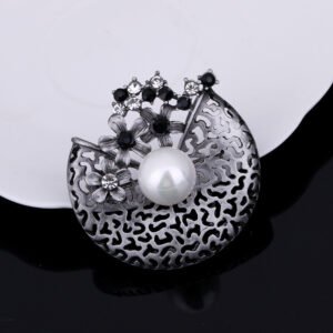 3c738f48-a603-47f6-9556-6e8bd7a35dc7.jpg Popular Rhinestone Pearl Brooch