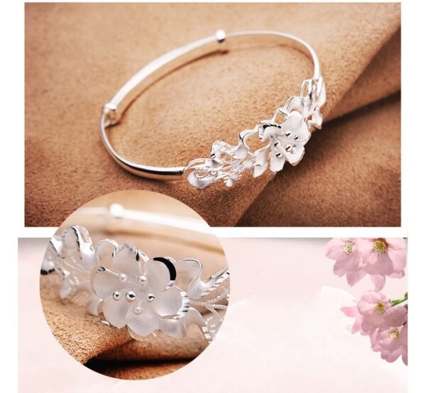 Woman Adjustable Flower Bracelet