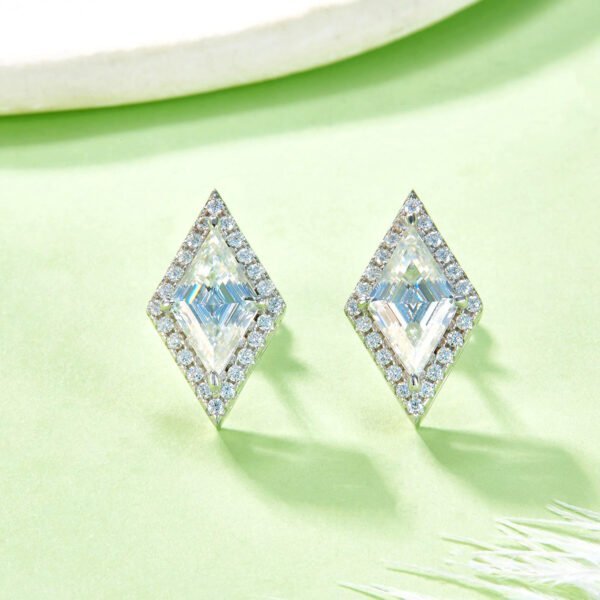 4db9b7f5-c6be-4c16-9cf5-67a02232066d.jpeg S925 Sterling Silver Kite Cut Halo Stud Earrings