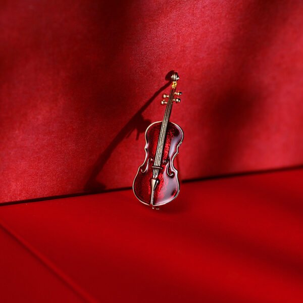 Light Luxury Violin Brooch