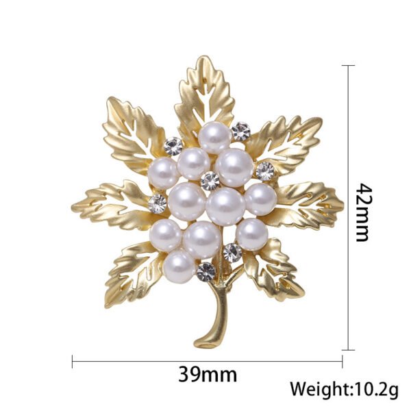 52f50a34-a44a-4ee9-af4c-8dd281ed53dd.jpg Leaves Matte Brooch Pearl Fashion Retro Rhinestone Pin