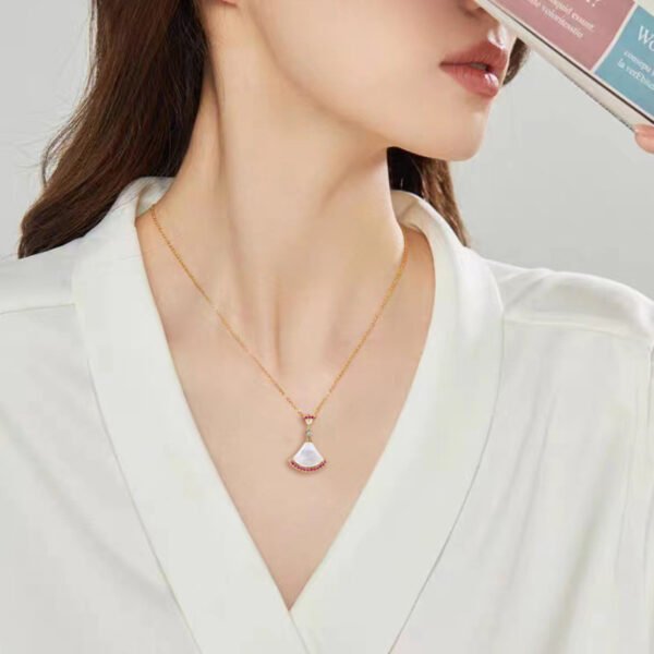 5817f995-ba79-4949-b56f-2a1d0e658667.jpg S925 Necklace Gold Double Layer Small Skirt Necklace