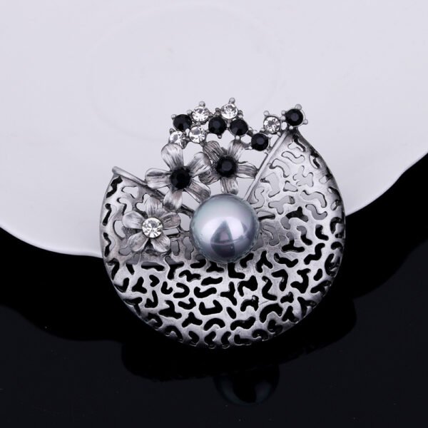 7003450a-4356-4088-a677-f560a8ea99f6.jpg Popular Rhinestone Pearl Brooch
