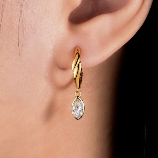 7c09853a-cc57-4fb4-b711-b3b05f3c53d5.jpeg S925 Sterling Silver Twist Drop Earrings