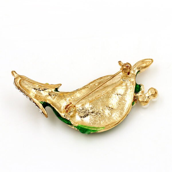 7cfcb66d-a188-4876-aec8-bba83bb12ccd.jpg Women's Alloy Pearl Brooch
