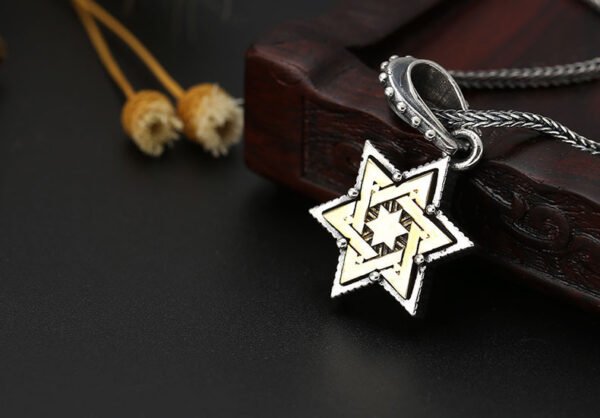 8000d7b9-c301-4100-93d1-4714e2542f42.jpg Five-pointed Star Pendant