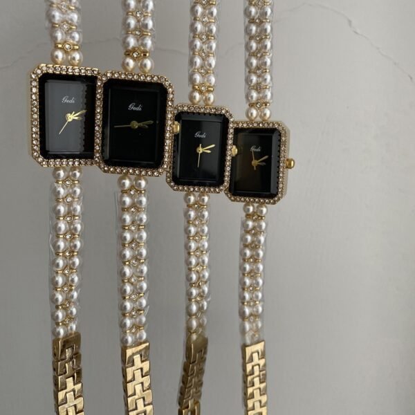 84a33378-0a5f-45cc-bdd5-14290ba1d2ec.jpg Black Square Pearl Bracelet Diamond Quartz Watch