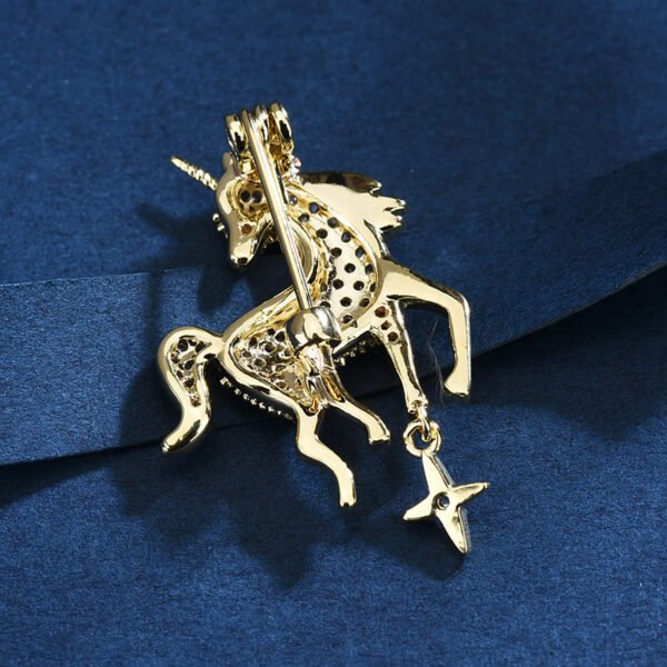 881f466c-7993-412a-8b80-e1c01d1e920f.jpg Fashion Unicorn Brooch