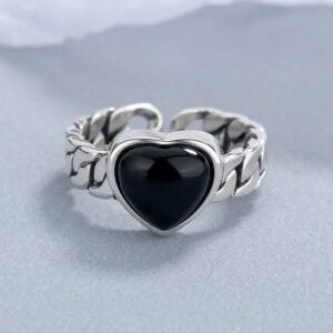 89898236-5ef8-4d9a-b505-f7d74634ef04.jpg 925 Sterling Silver Love Heart Black Agate Ring