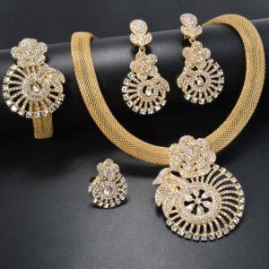 8a1cb981-d582-43cd-85fb-145a1370aa0c.jpg Dramatic Fan-shaped Flower Gold Pendant With Diamonds