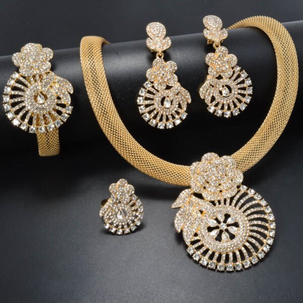 Fan-shaped Flower Gold Diamonds Set