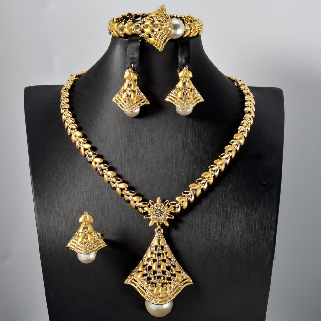Gold-Plated Leaf Necklace 18k