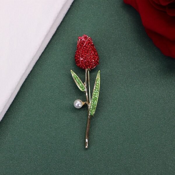 9c038cd6-dfad-41e2-b44b-c8e1da95ba51.jpg Three-dimensional Rose Flower Rhindiamond-style Brooch