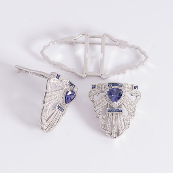 9fd42106-5c30-40b9-b77f-512757f3671d.jpg Tansang Blue 925 Sterling Silver Brooch