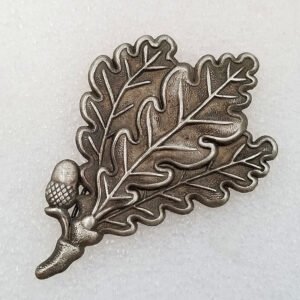 a309743e-3bf6-4642-8324-015c503b9235.jpg Antique Oak Leaf Silver Plated Medal