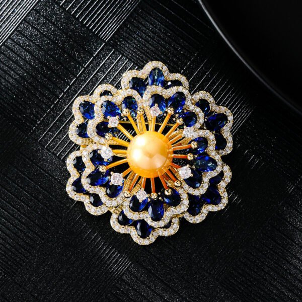 abc1771b-4746-41f9-9cda-8cfe0e66eb12.jpg Luxury Female Brooch