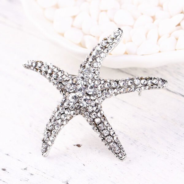 Women's Fashionable Diamond Starfish Brooch