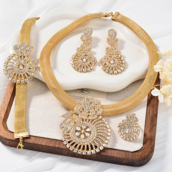 Fan-shaped Flower Gold Diamonds Set