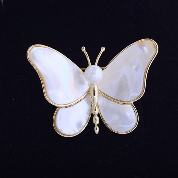 b6bd7323-1e40-429b-b990-85b6a9541c93.jpg The New Deep-sea Fritillaria Butterfly Pearl Brooch Is Stylish