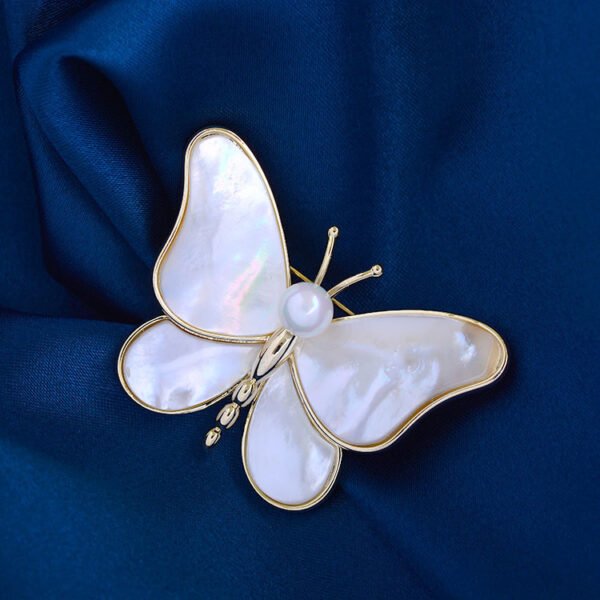 ba32dd24-0879-492d-a424-a4d3401b4540.jpg The New Deep-sea Fritillaria Butterfly Pearl Brooch Is Stylish
