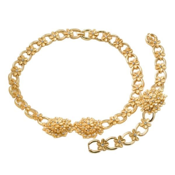 c501694f-f2ed-4d09-a967-9986c71b2da4.jpg Floral Jewelry Adorned With Diamonds