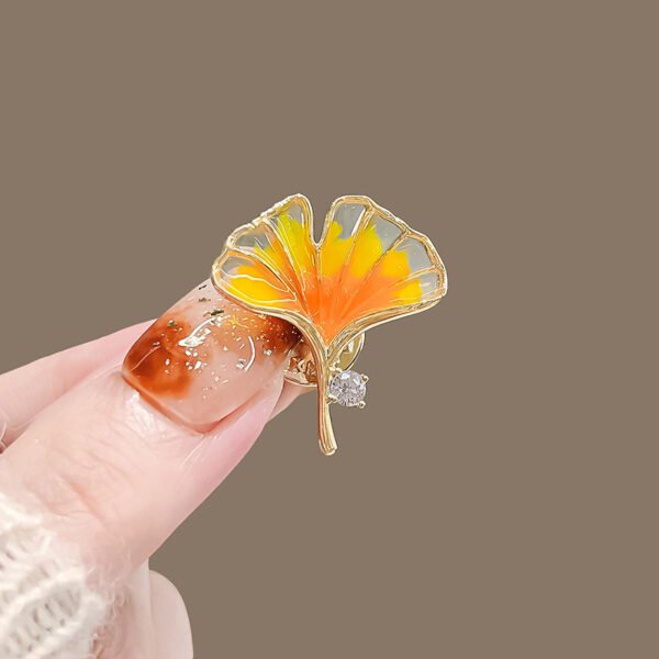 Maple Leaf Female Brooch