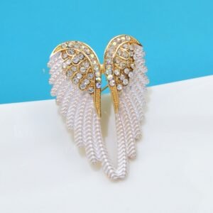 d0e009b4-e318-40b9-94df-5270da686ad6.jpg Angel Wings Brooch