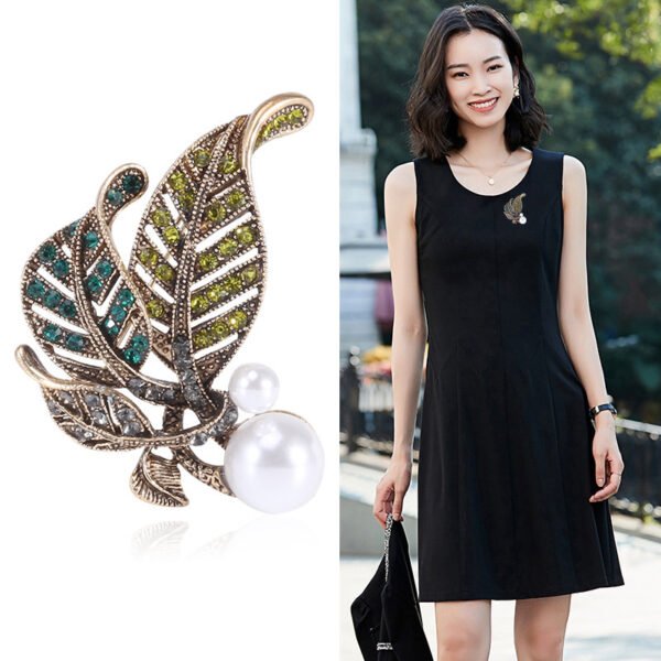 d323b820-3f4b-4608-97da-d3a8a6128785.jpg Fashion Retro Rhinestone Pearl Leaf Brooch