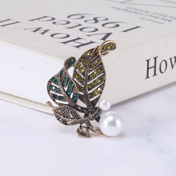 e4f9fdb4-c6ab-4311-913a-e0fd3ec8b43a.jpg Fashion Retro Rhinestone Pearl Leaf Brooch