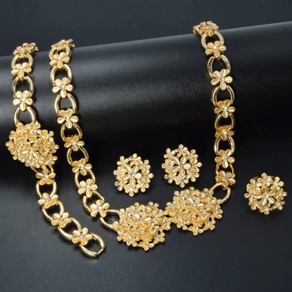 ed5f6da6-8bc3-45e1-9710-1d7096abbb41.jpg Floral Jewelry Adorned With Diamonds