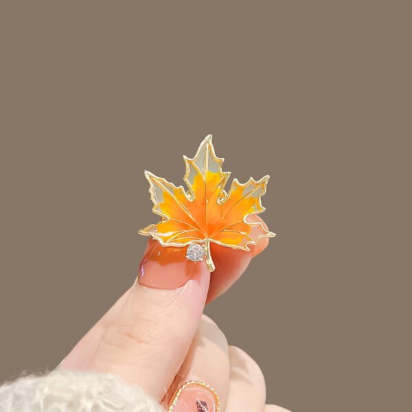 Maple Leaf Female Brooch