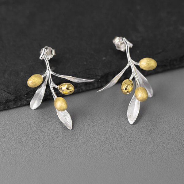 2909e933-2c98-4fae-b4d3-fda744ada03a.jpg Sterling Silver Olive Branch Stud Earrings