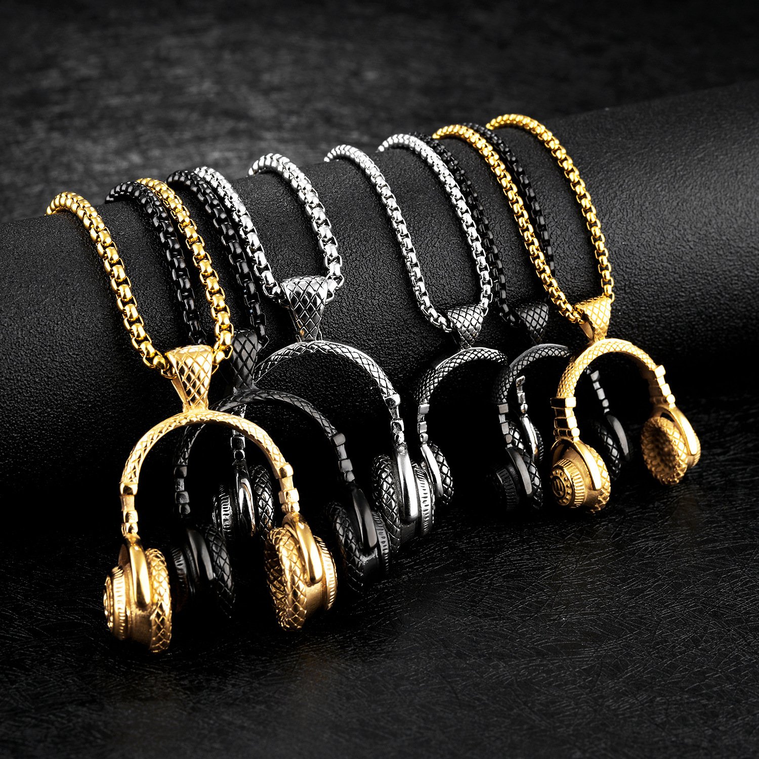 Titanium music headset pendant necklace