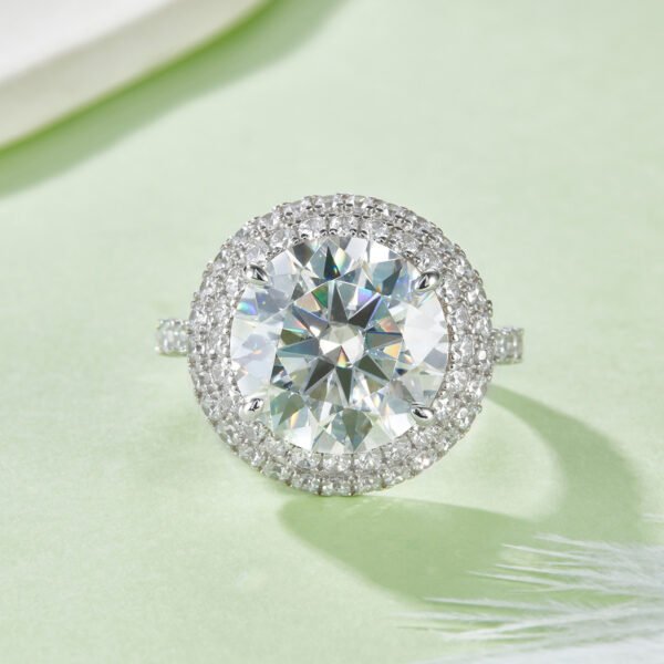 Sterling Silver 8ct Moissanite Ring